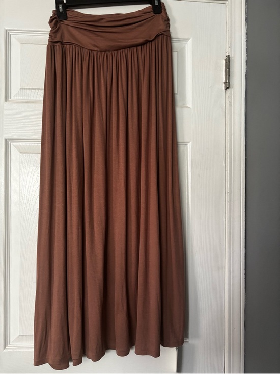 HALARA Dresses & Skirts - NWT Women's S High Waisted Ruched Flowy Maxi Casual Skirt new brown HALARA